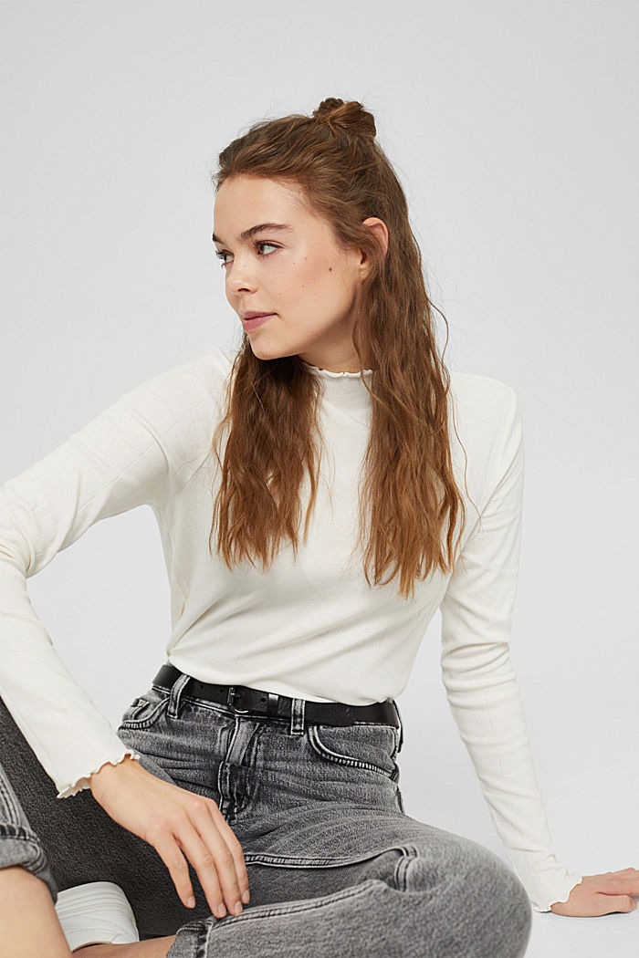 Long sleeve top with wavy edges
