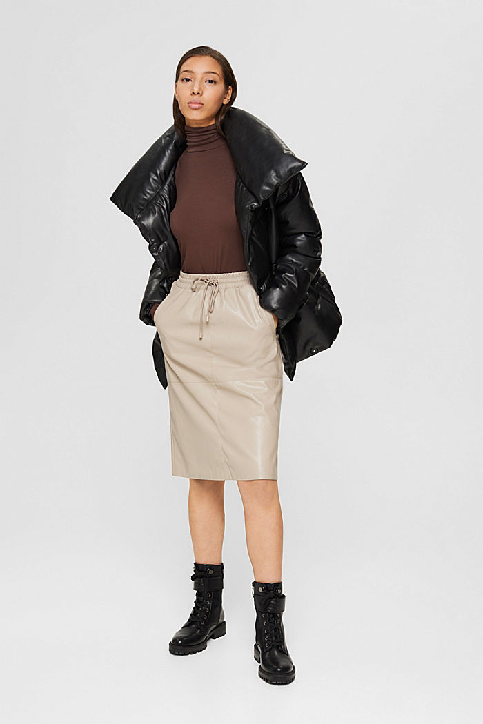 Knee-length faux leather skirt