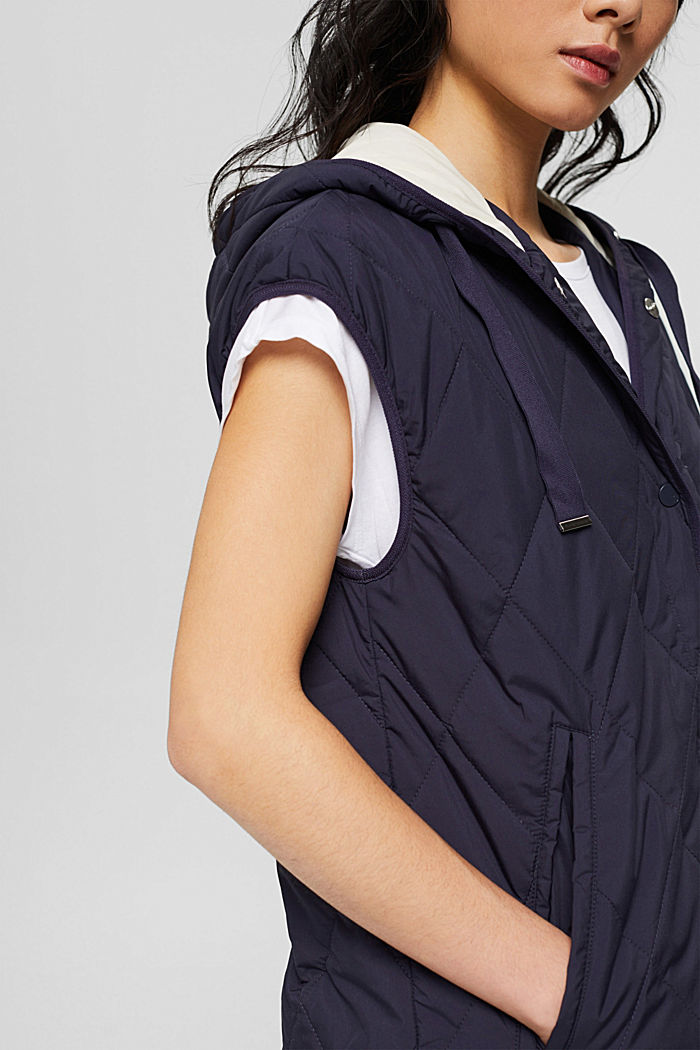 In materiale riciclato: gilet trapuntato con imbottitura, NAVY, detail image number 2