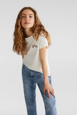 styling t shirt and jeans