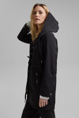 Lightweight parka with a fine sheen