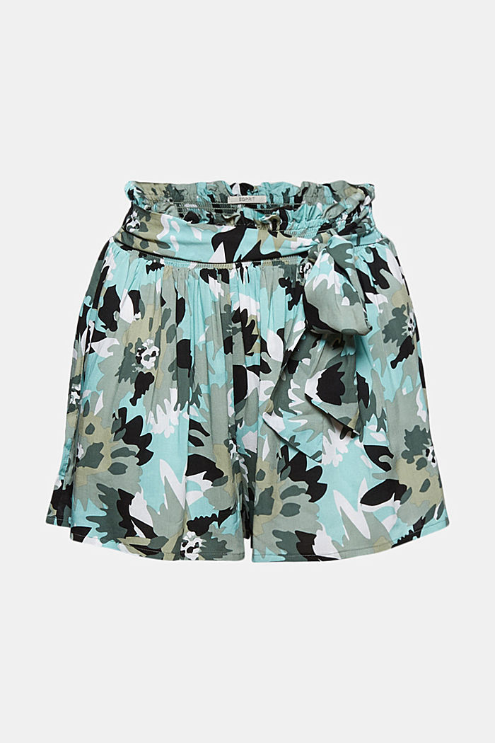Beach shorts made of LENZING™ ECOVERO™