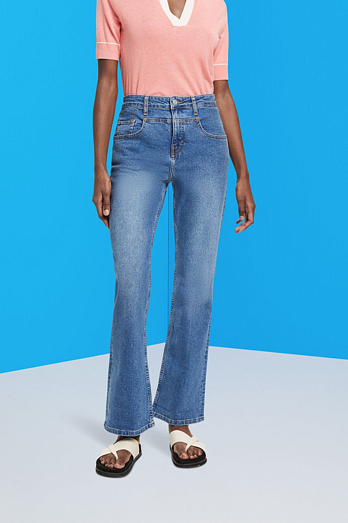 Bootcut jeans with a distinctive yoke