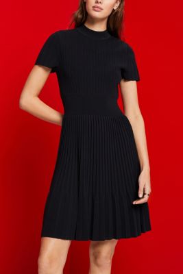 Mockneck pleated midi dress with short-sleeves