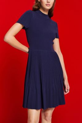 Mockneck pleated midi dress with short-sleeves