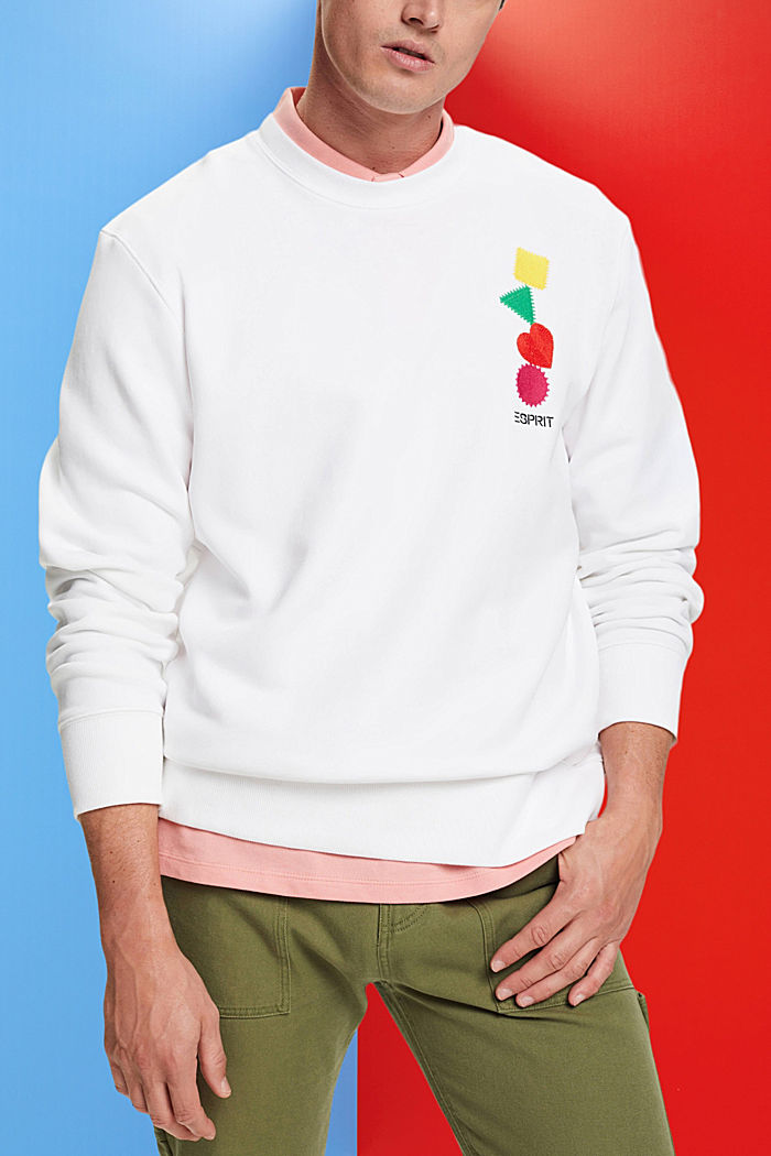 Sweatshirt with embroidered geometric heart motif