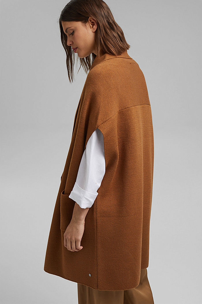 Open poncho with a shawl collar made with recycled material