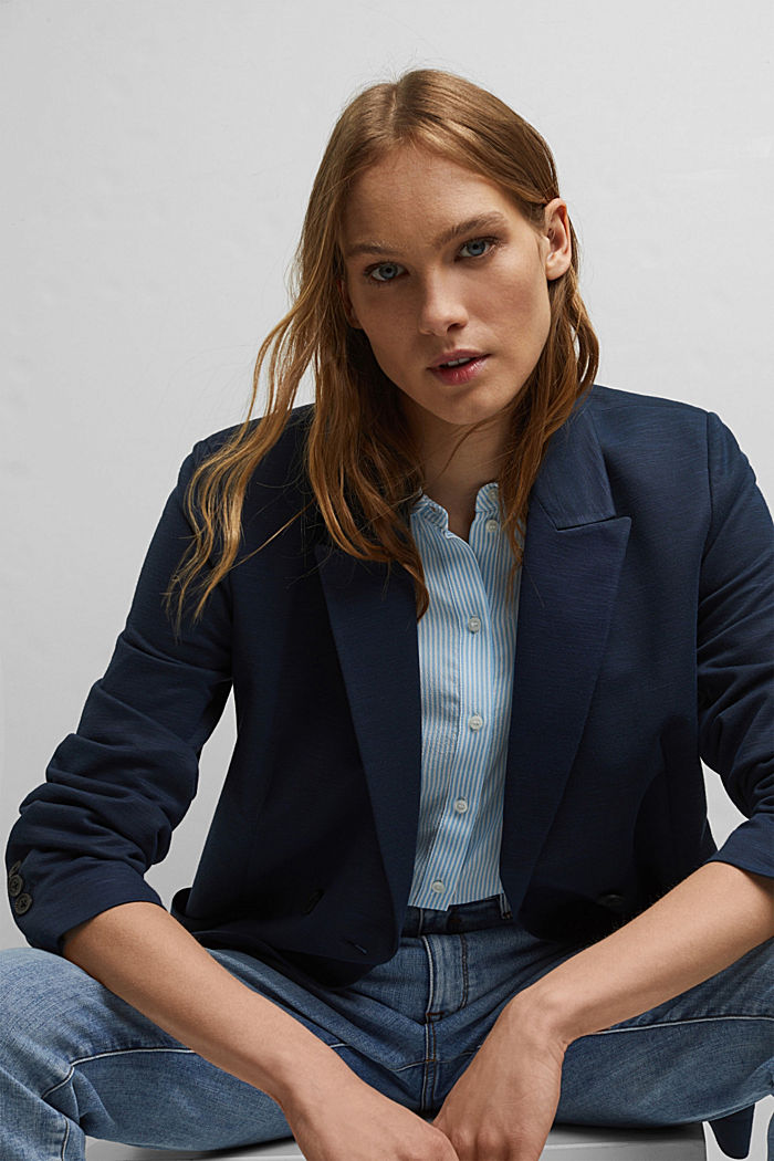 Double-breasted jersey blazer
