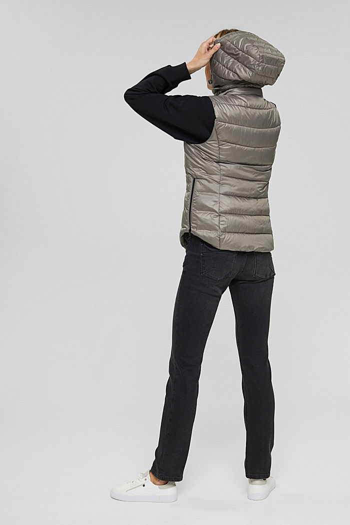 Recycled: lightweight quilted body warmer with hood, LIGHT GUNMETAL, detail image number 3