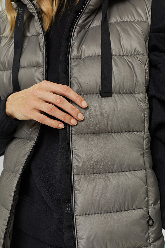 Recycled: lightweight quilted body warmer with hood, LIGHT GUNMETAL, detail image number 2