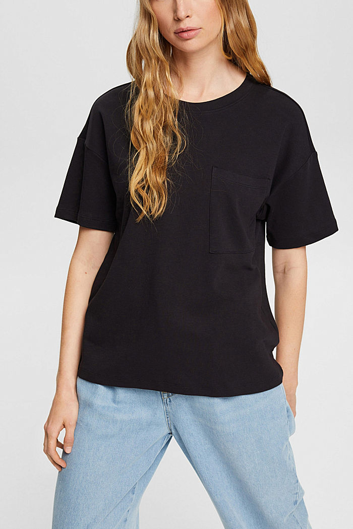 T-shirt with a breast pocket