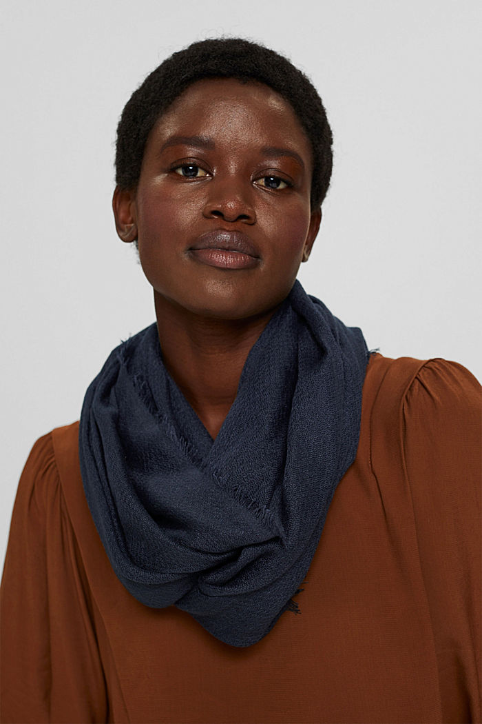 Recycled: plain-coloured woven scarf in a snood design, NAVY, detail image number 3