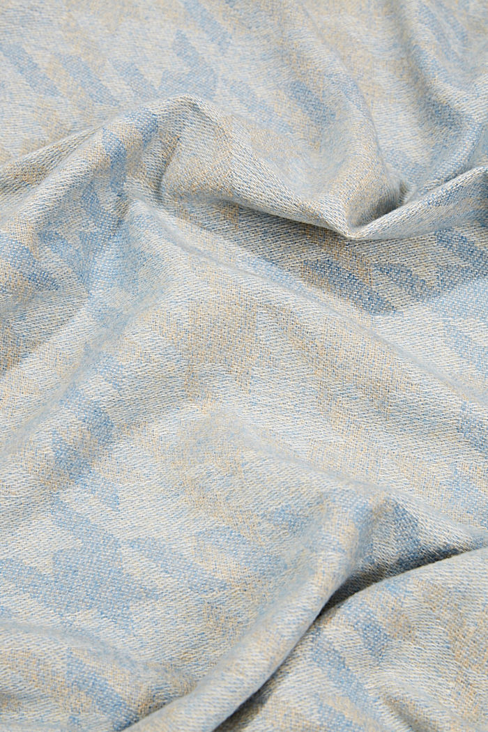 En matières recyclées : le foulard à grand motif pied-de-poule, ICE, detail image number 2