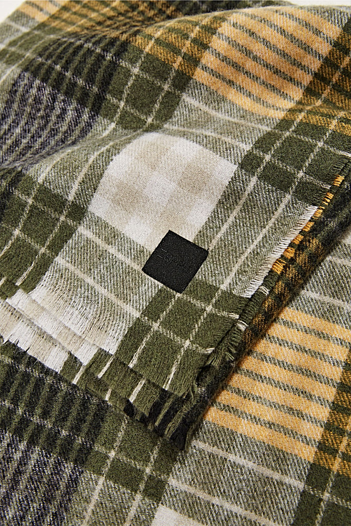 Gerecycled: zachte geweven sjaal met ruitmotief, DUSTY GREEN, detail image number 2