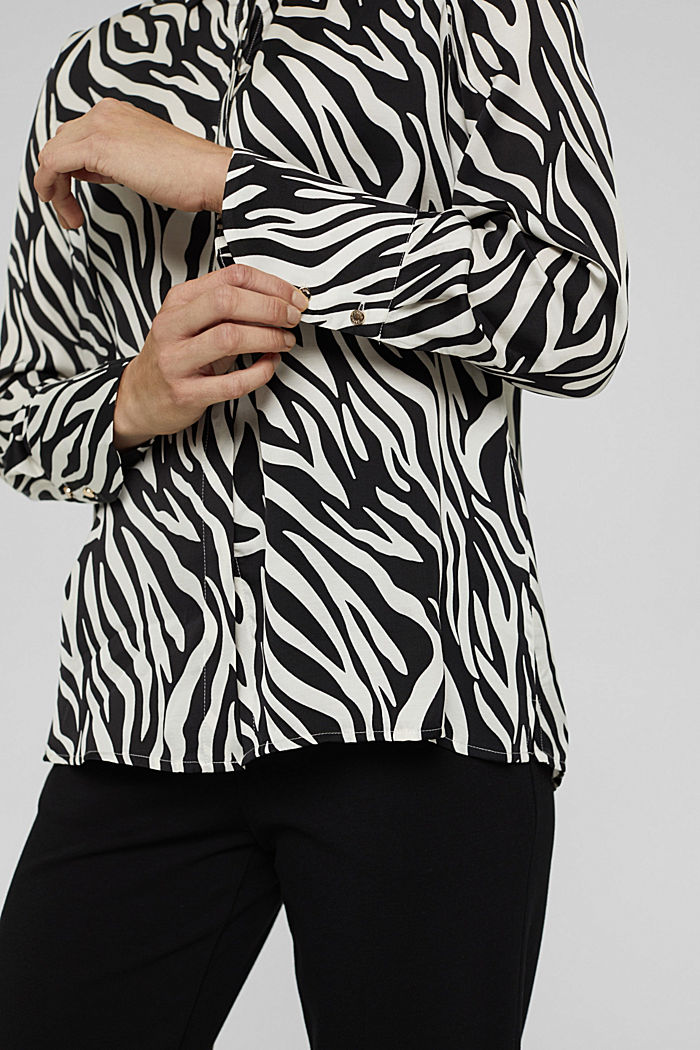 Animal satin blouse with LENZING™ ECOVERO™, BLACK, detail image number 2
