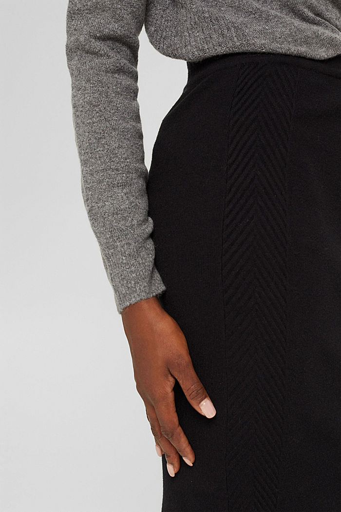 Knitted pencil skirt with textured sides, BLACK, detail image number 2