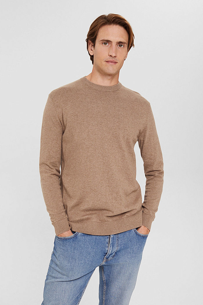 S kašmírem: pletený pulovr s kulatým výstřihem
