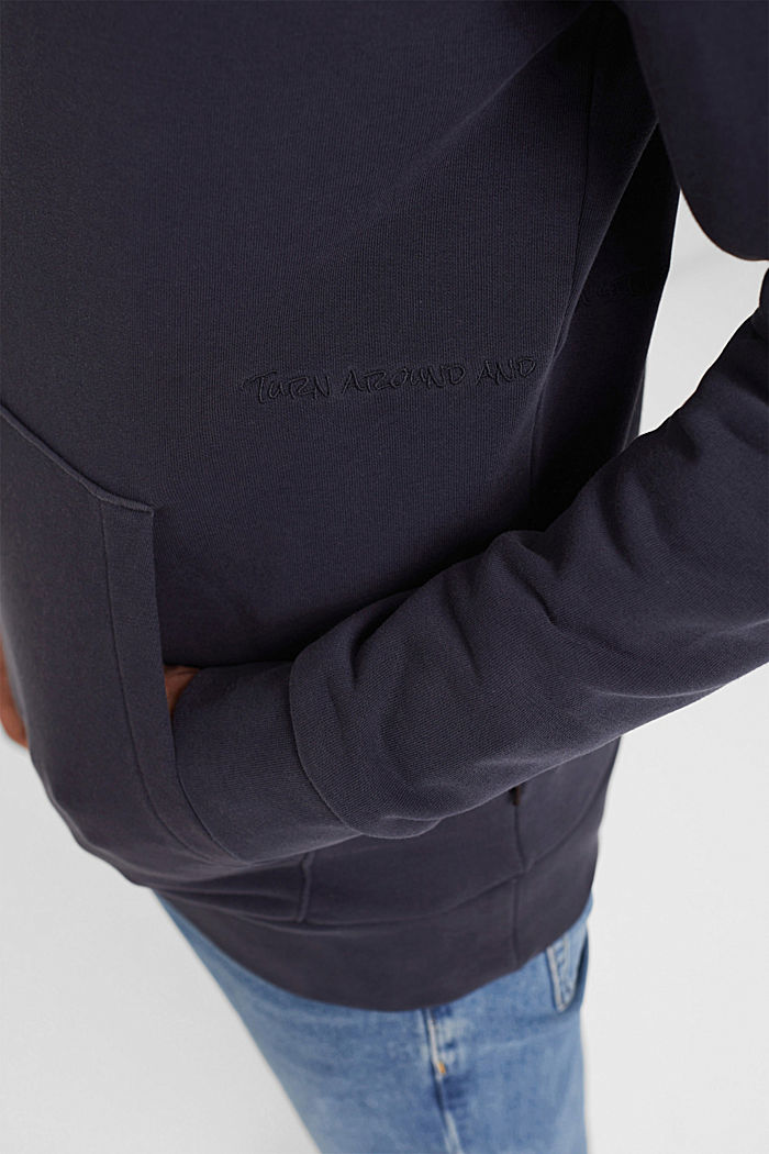Made of recycled material: Hoodie with embroidered lettering, NAVY, detail image number 2