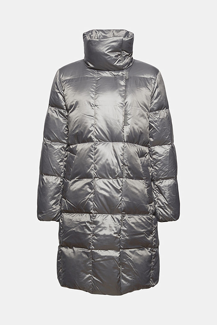 Made of recycled material: Quilted coat with down filling