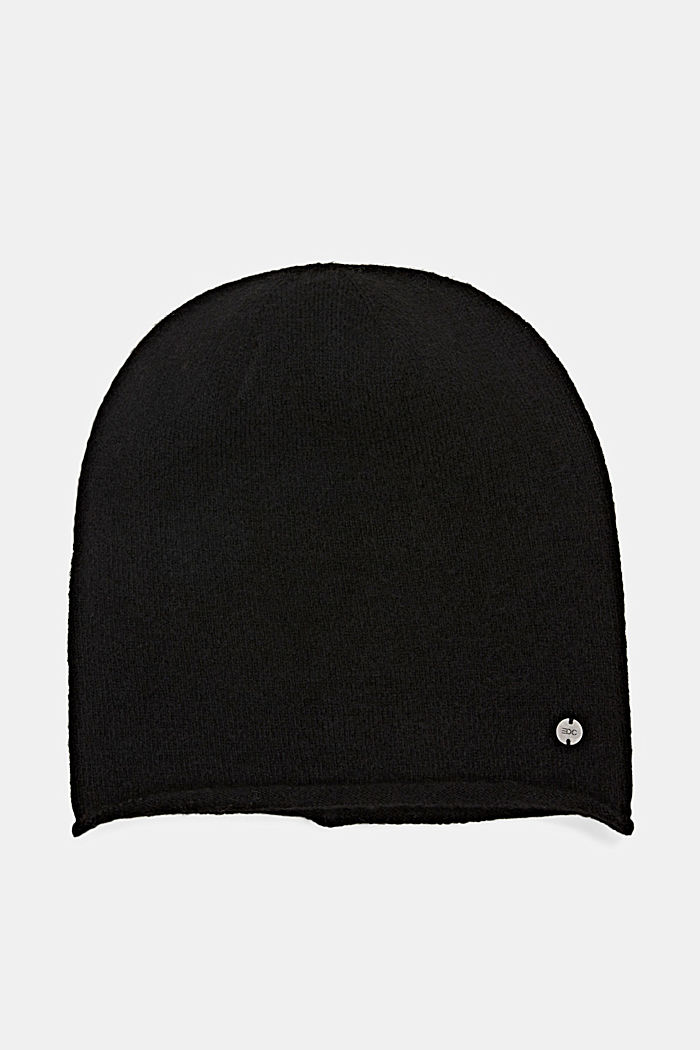 Made of recycled yarn: beanie with a rolled edge