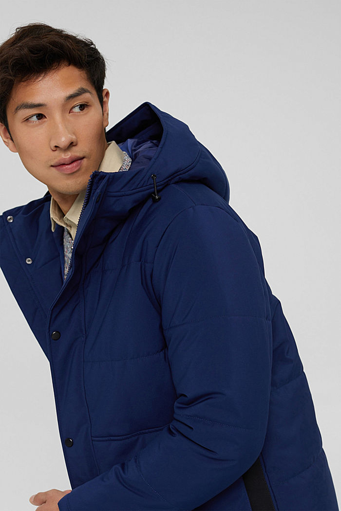 Padded parka with stitching, made of recycled material