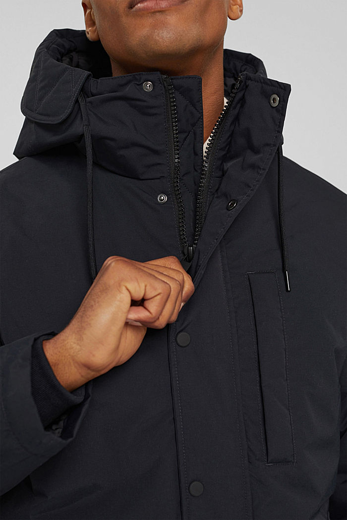 En matière recyclée : la veste rembourrée à capuche, BLACK, detail image number 2