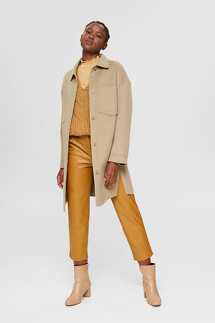 Cropped trousers in faux leather, CAMEL, overview