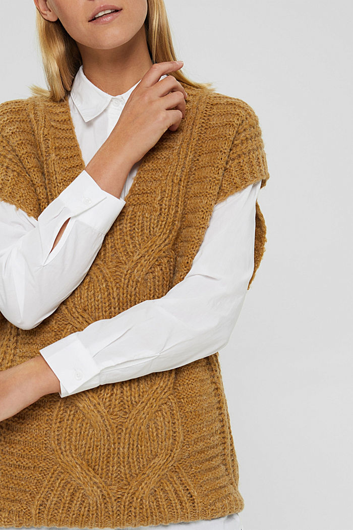 With alpaca/wool: cable knit sleeveless jumper, CAMEL, detail image number 2
