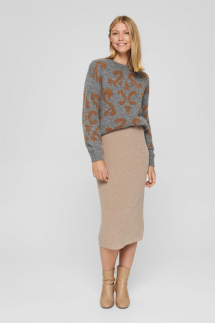 Cashmere blend: knitted pencil skirt
