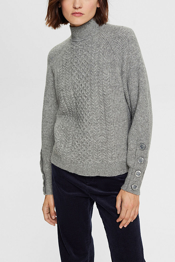 Cable knit jumper with wool