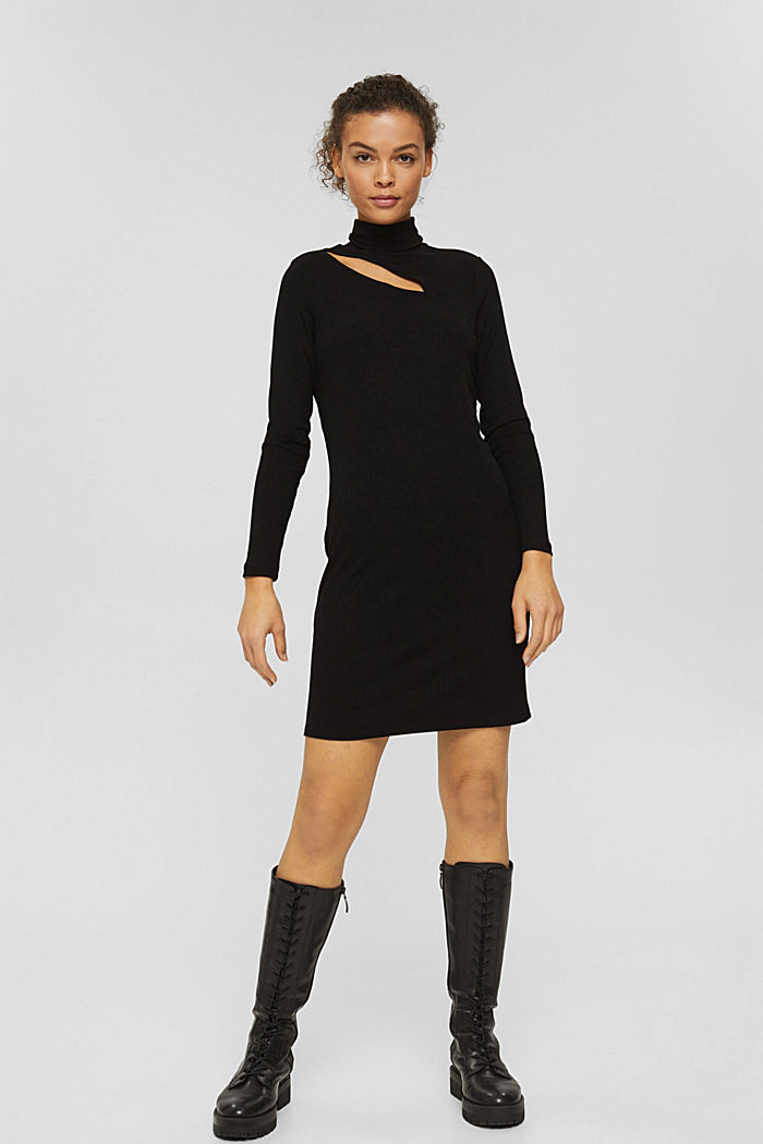 Rib knit dress with a cut-out
