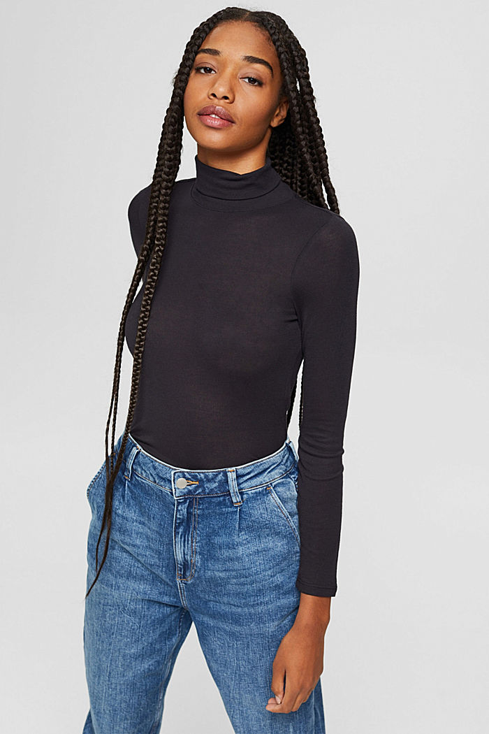 Soft basic long sleeve top with a band collar