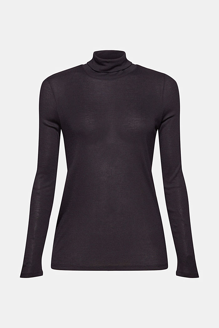 Soft basic long sleeve top with a band collar