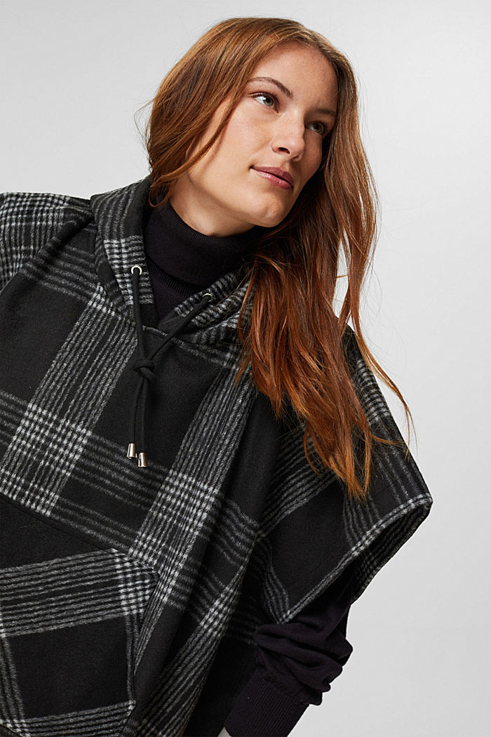Wool blend: Hooded poncho with a check pattern