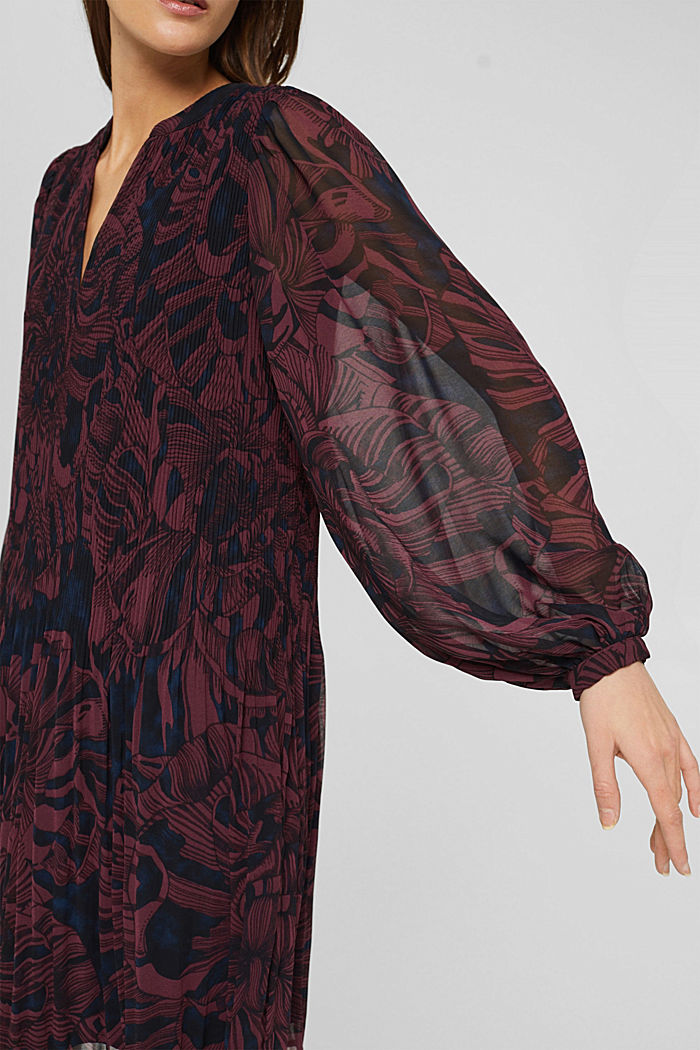 Recycelt: plissiertes Kleid mit Print, BORDEAUX RED, detail image number 3