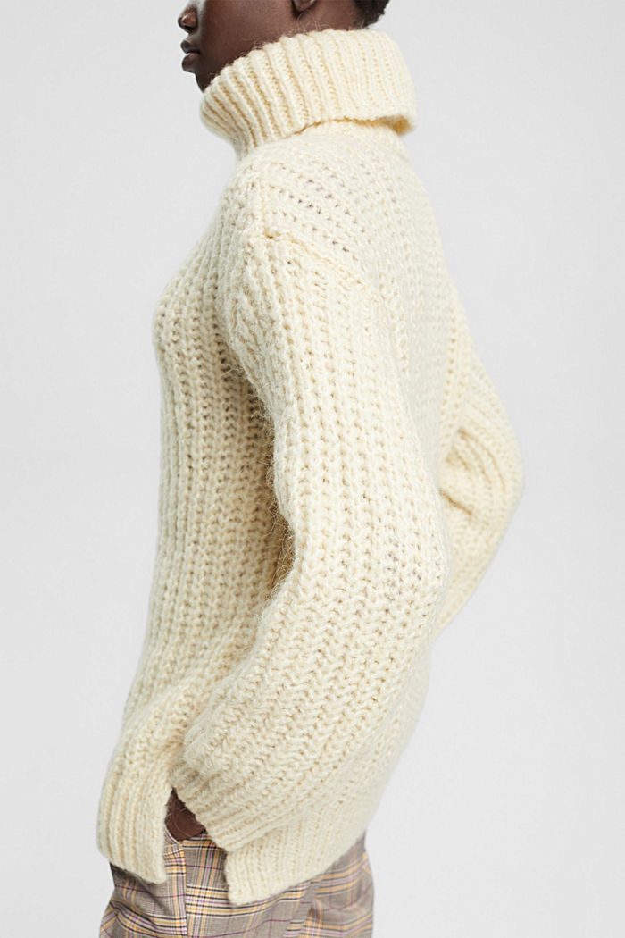 Chunky roll neck jumper with alpaca and wool, ICE, detail-asia image number 2