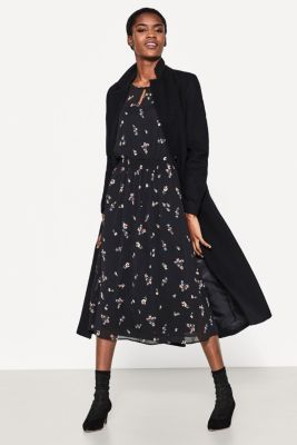 Esprit Vestido de gasa con flores en largo midi en la