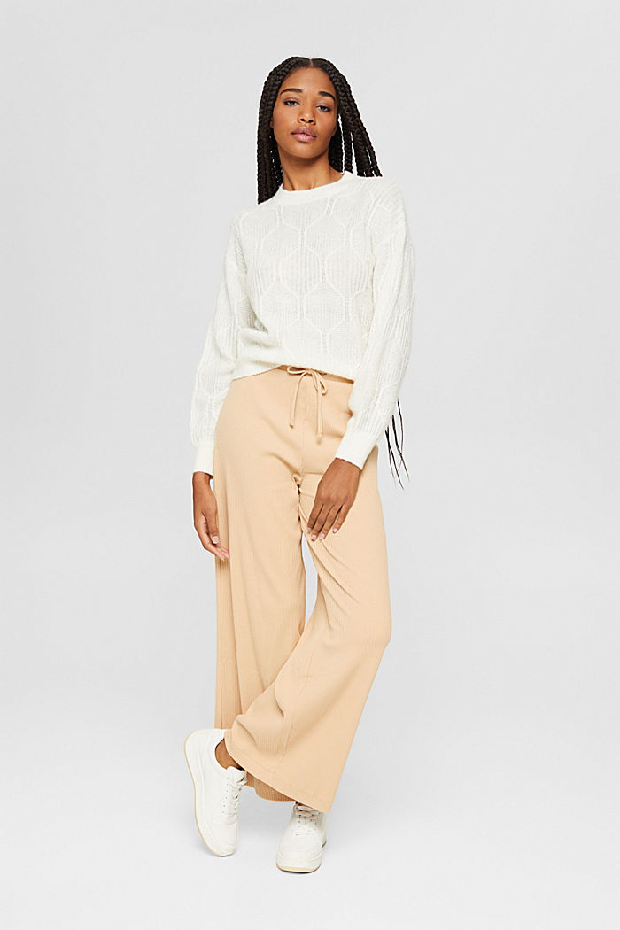 Wide-leg trousers made of organic cotton