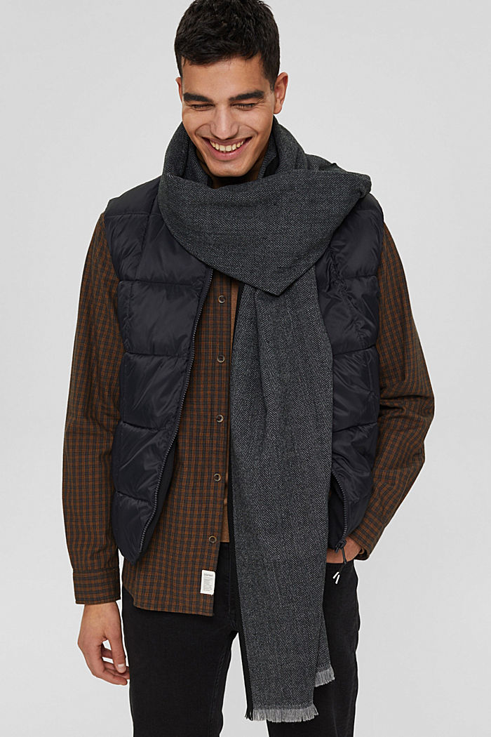 Made of recycled material: woven scarf with a herringbone pattern