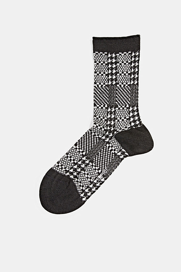 S vlnou: vzorované ponožky ze směsi s bavlnou