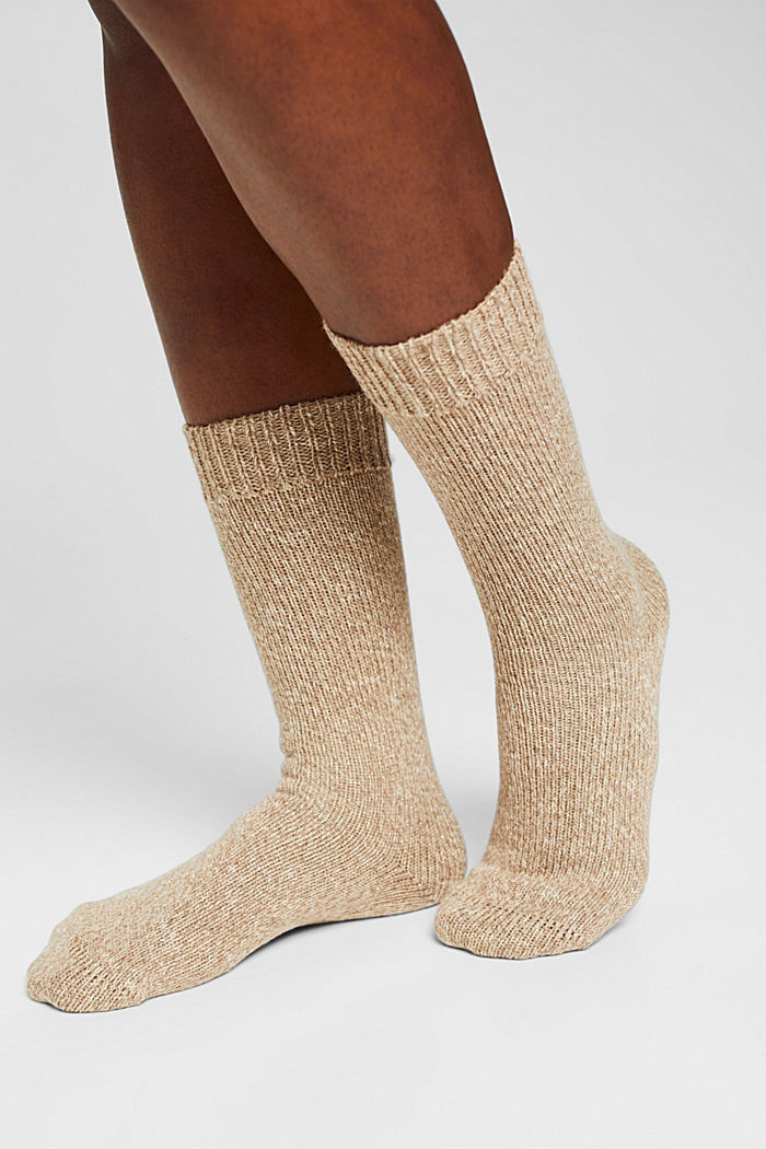 Mit Wolle: Grobstrick-Socken mit Glitzer