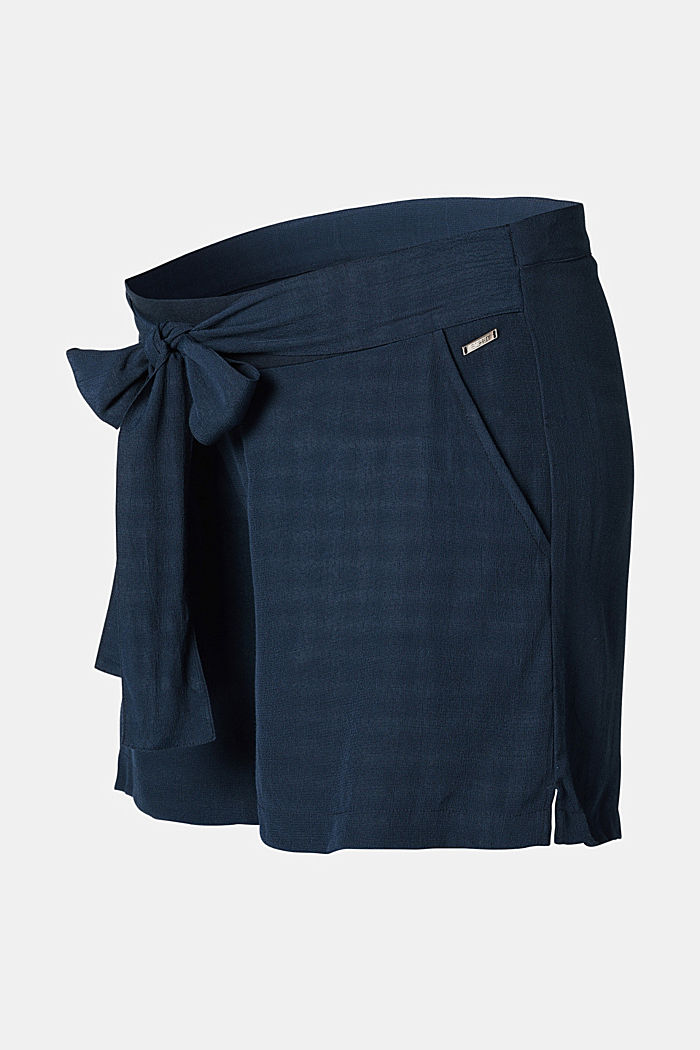 Woven shorts with an under-bump waistband