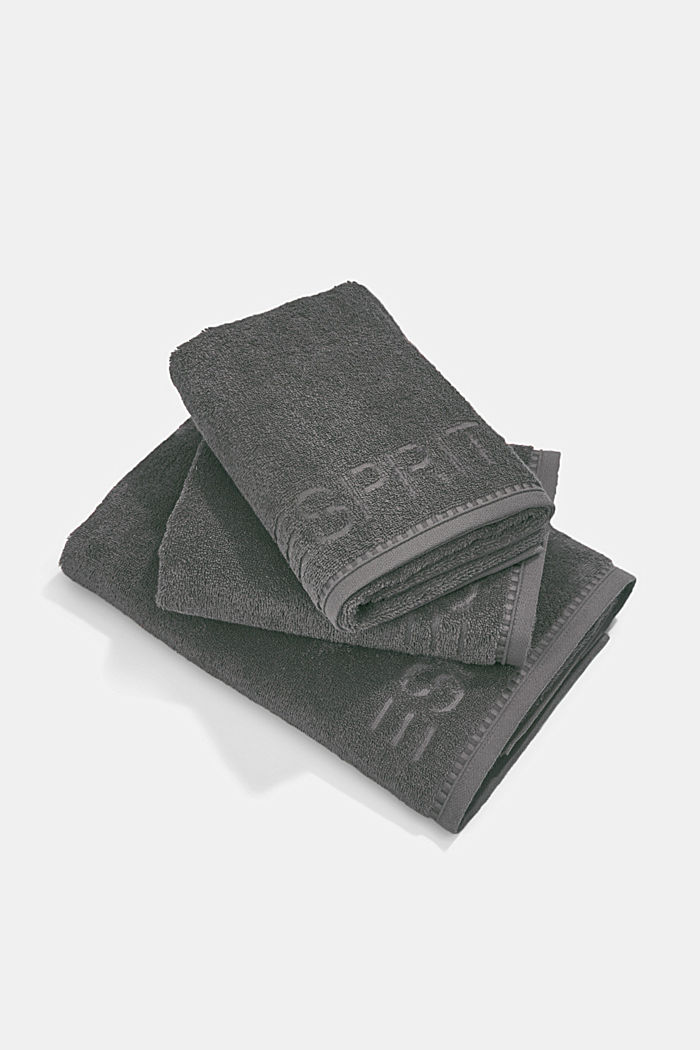 Containing TENCEL™: triple pack of terrycloth towels