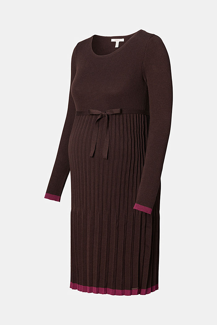 Knitted dress with a pleated skirt