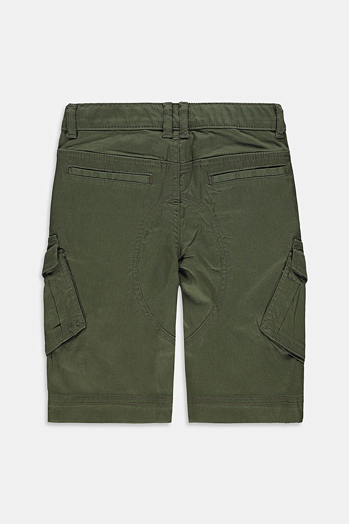 Cargo shorts with adjustable waistband