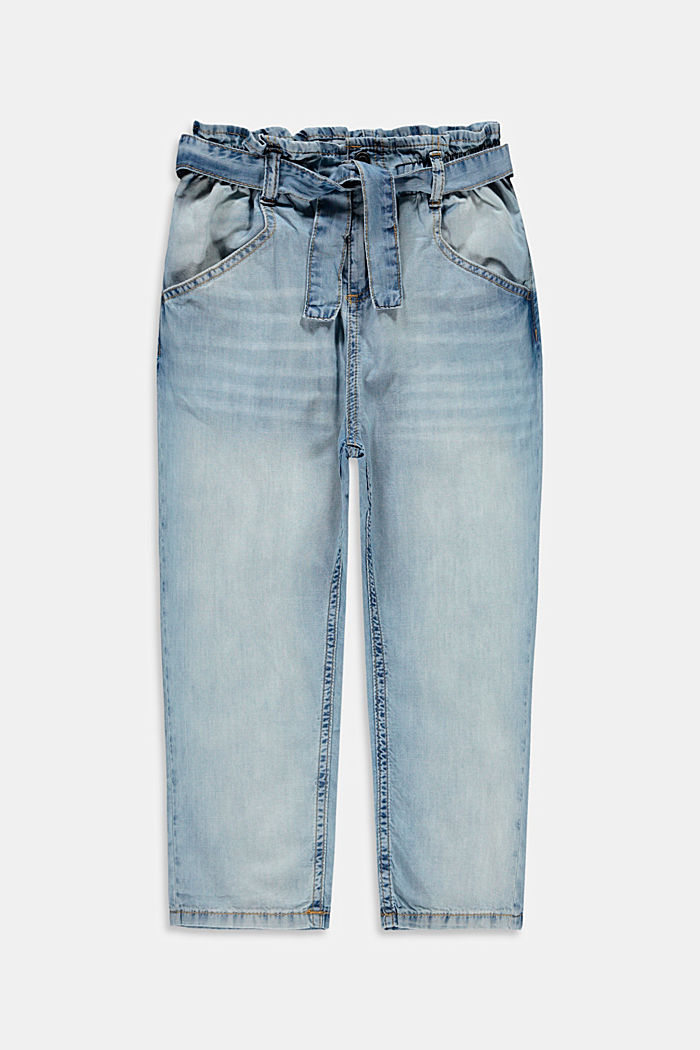 Stretchy paperbag jeans in a capri length