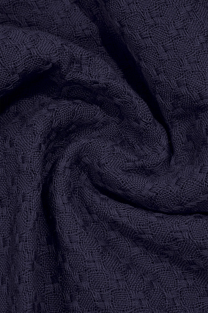 Gestructureerde geweven sjaal van organic cotton, NAVY, detail image number 2