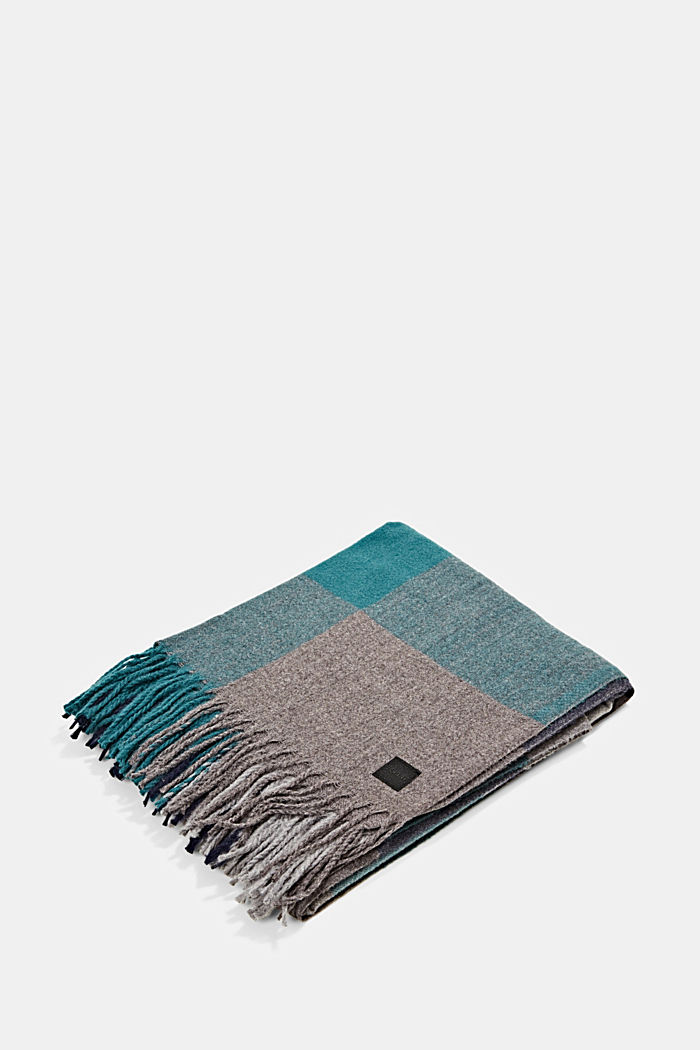 Recycled: Scarf with a woven pattern