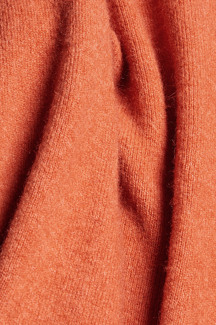 À teneur en laine : le pull-over à encolure en V, BLUSH, detail image number 4