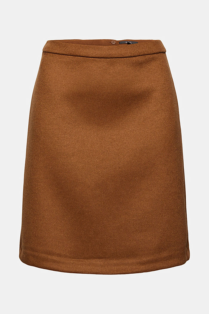 Con lana: minifalda con corte línea en A